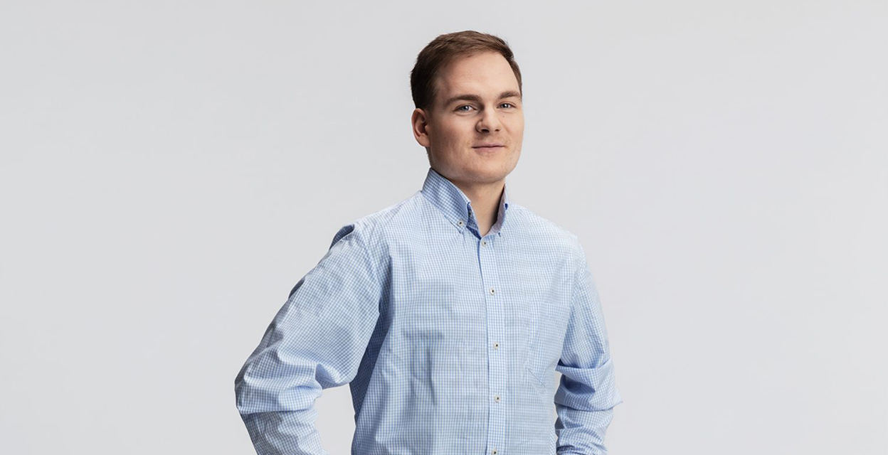Är du trött på ditt "8 till 4"-jobb? Vill du ha mer flexibilitet i vardagen? Gör då som John - bli frilans!
